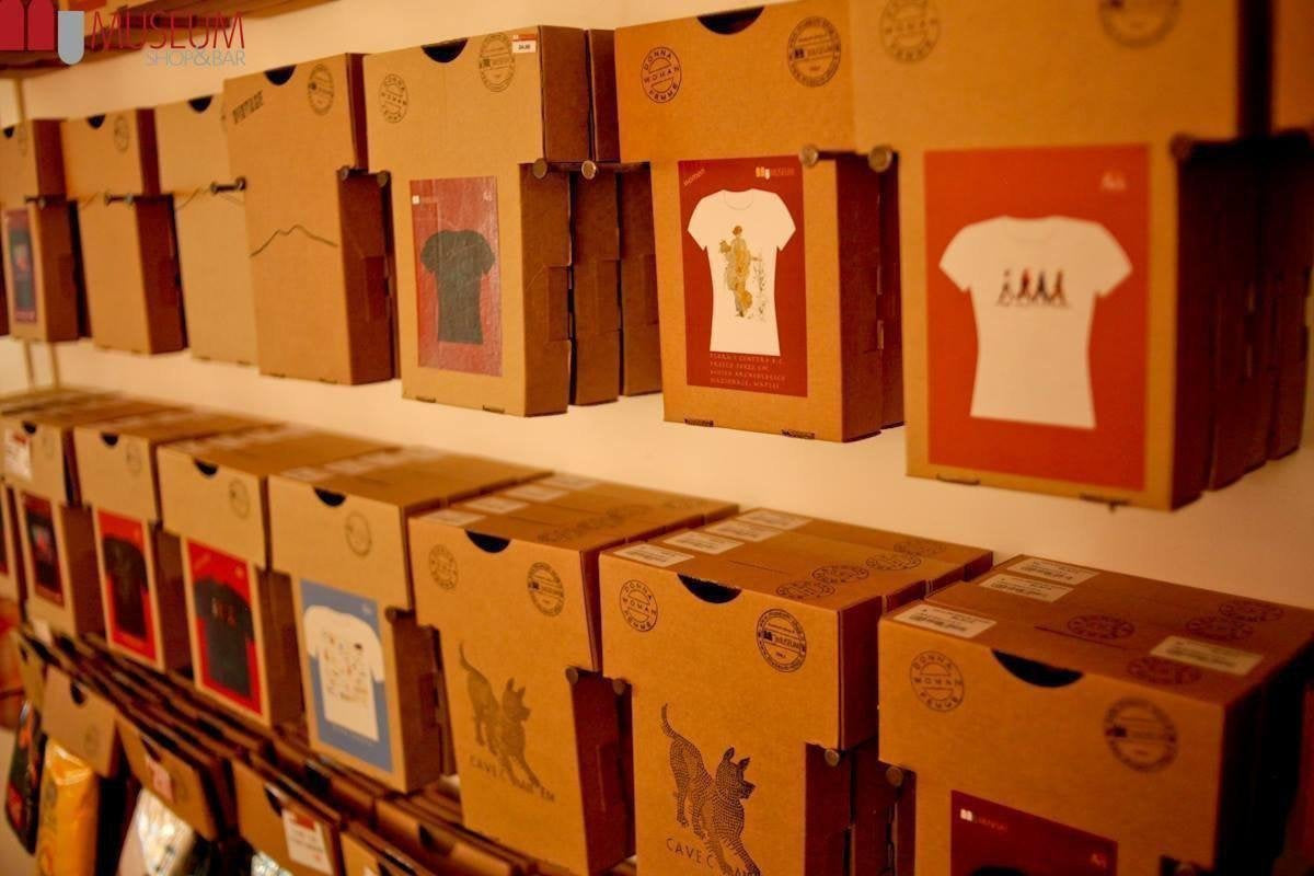 Art T-shirts-Museum Shop Italy